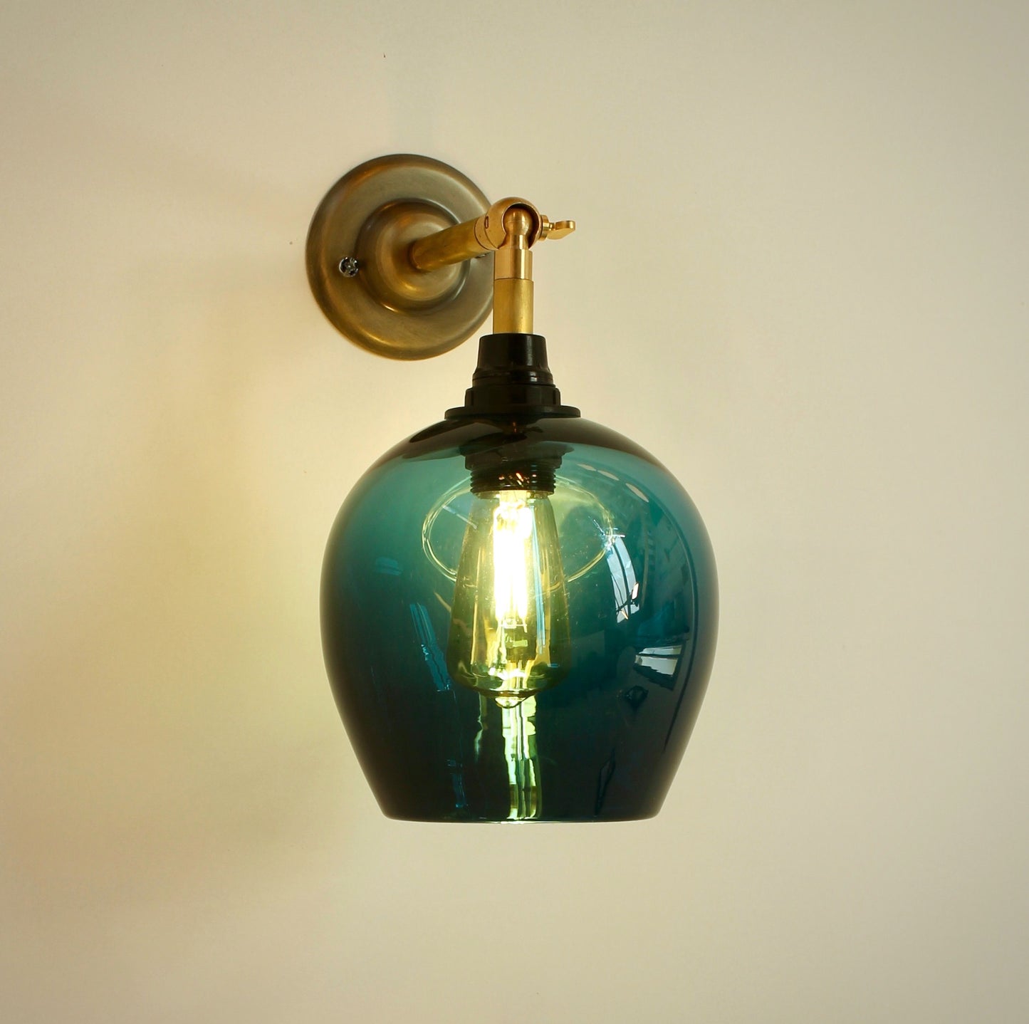 Bell 125 Wall Lamp