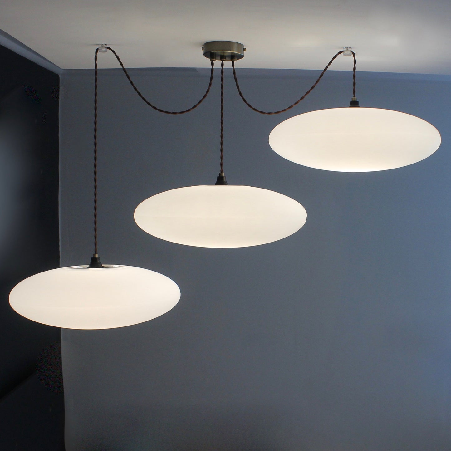 3-Drop Suspension Ceiling Light
