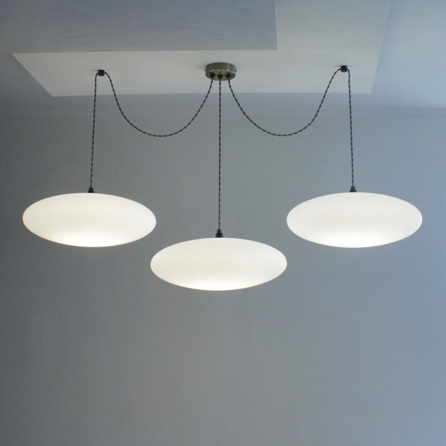 3-Drop Suspension Ceiling Light