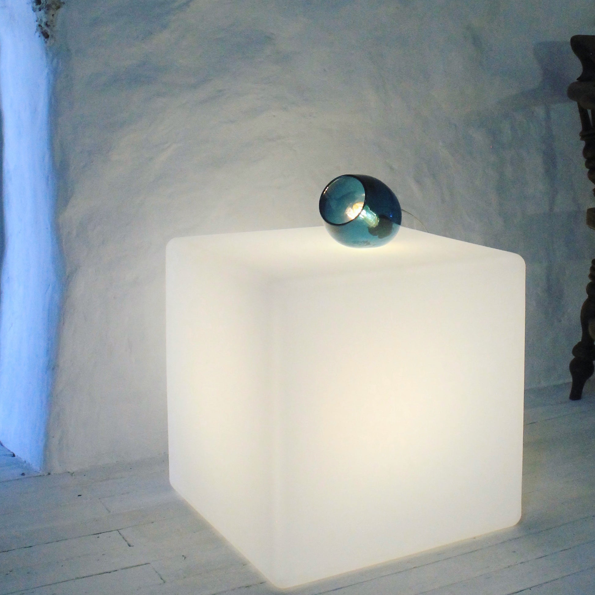 Cube Light Table Lamp