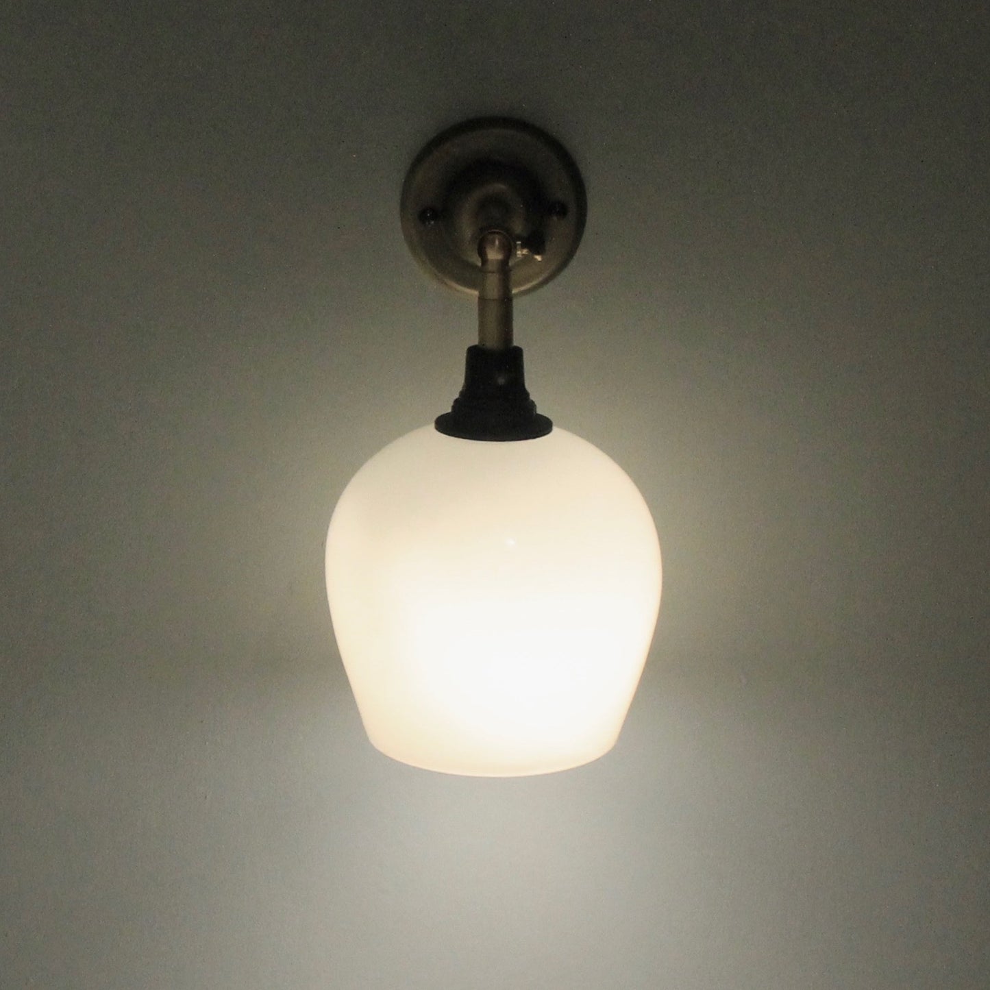 Bell 125 Wall Lamp