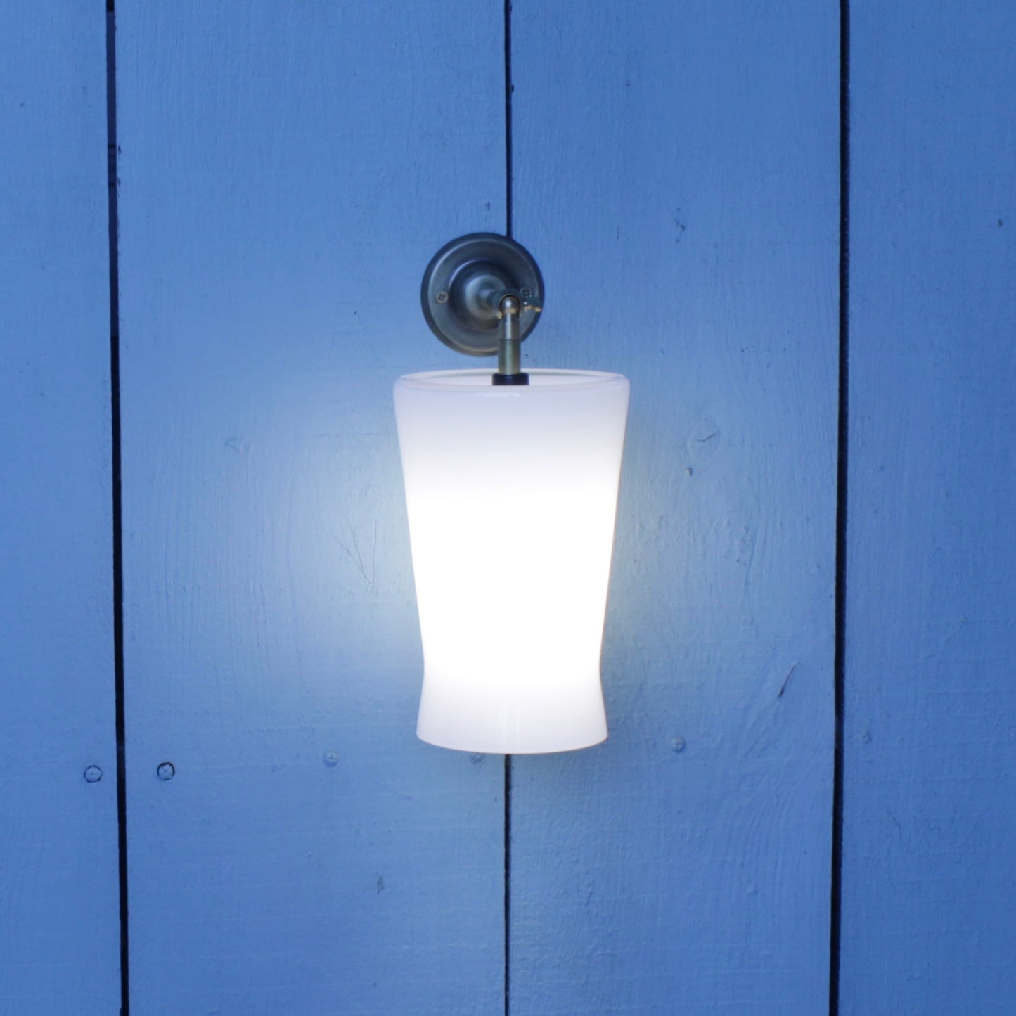 Waisted Wall Lamp