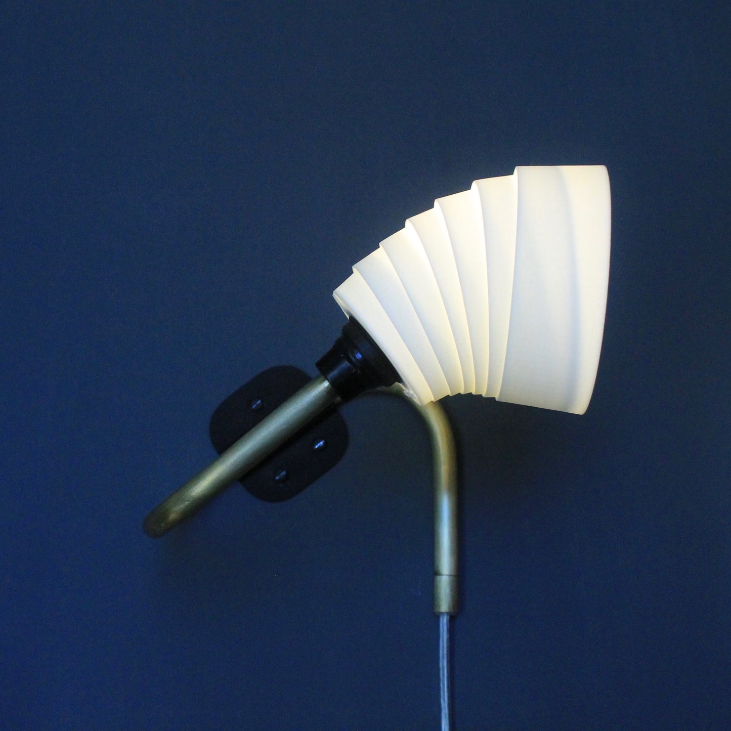 Whip 100-130 Wall Lamp S